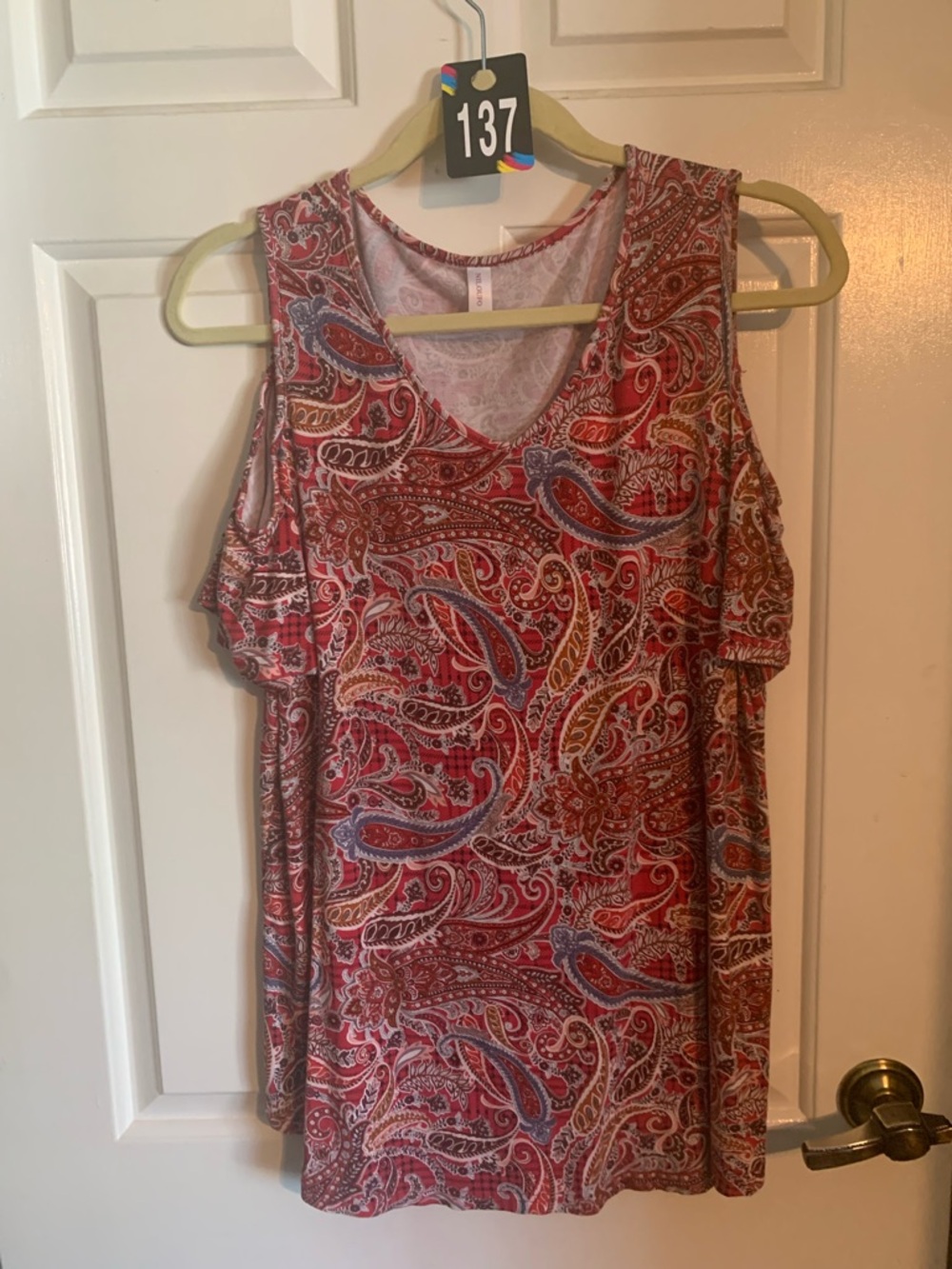 Niloufo Paisley Print Cold-Shoulder Top in Red